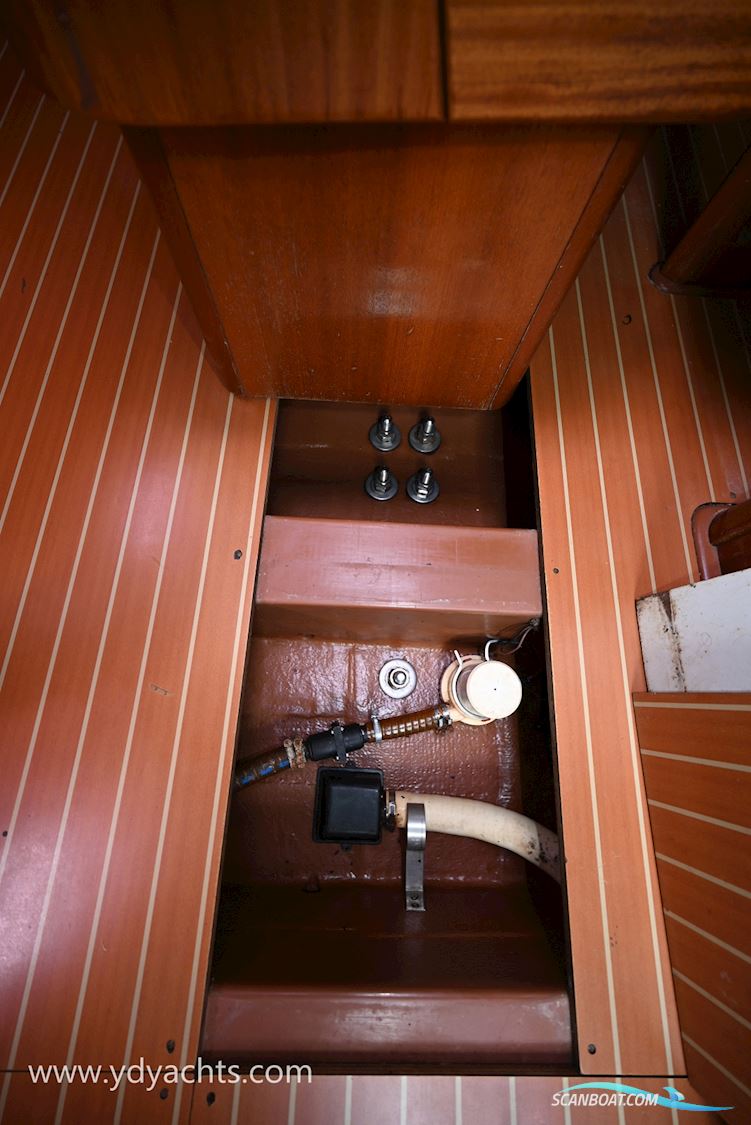 Bavaria 38