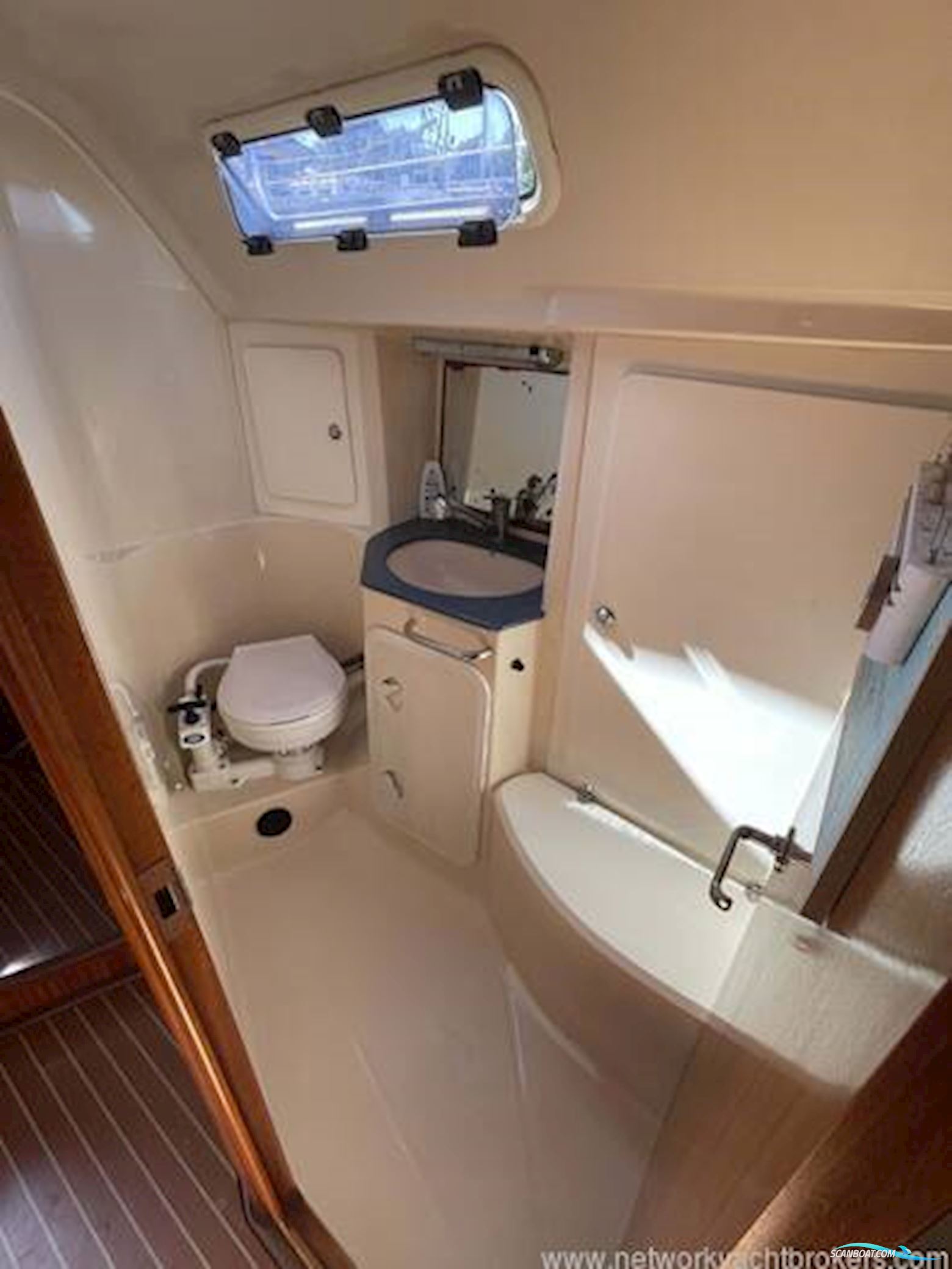 Bavaria 38