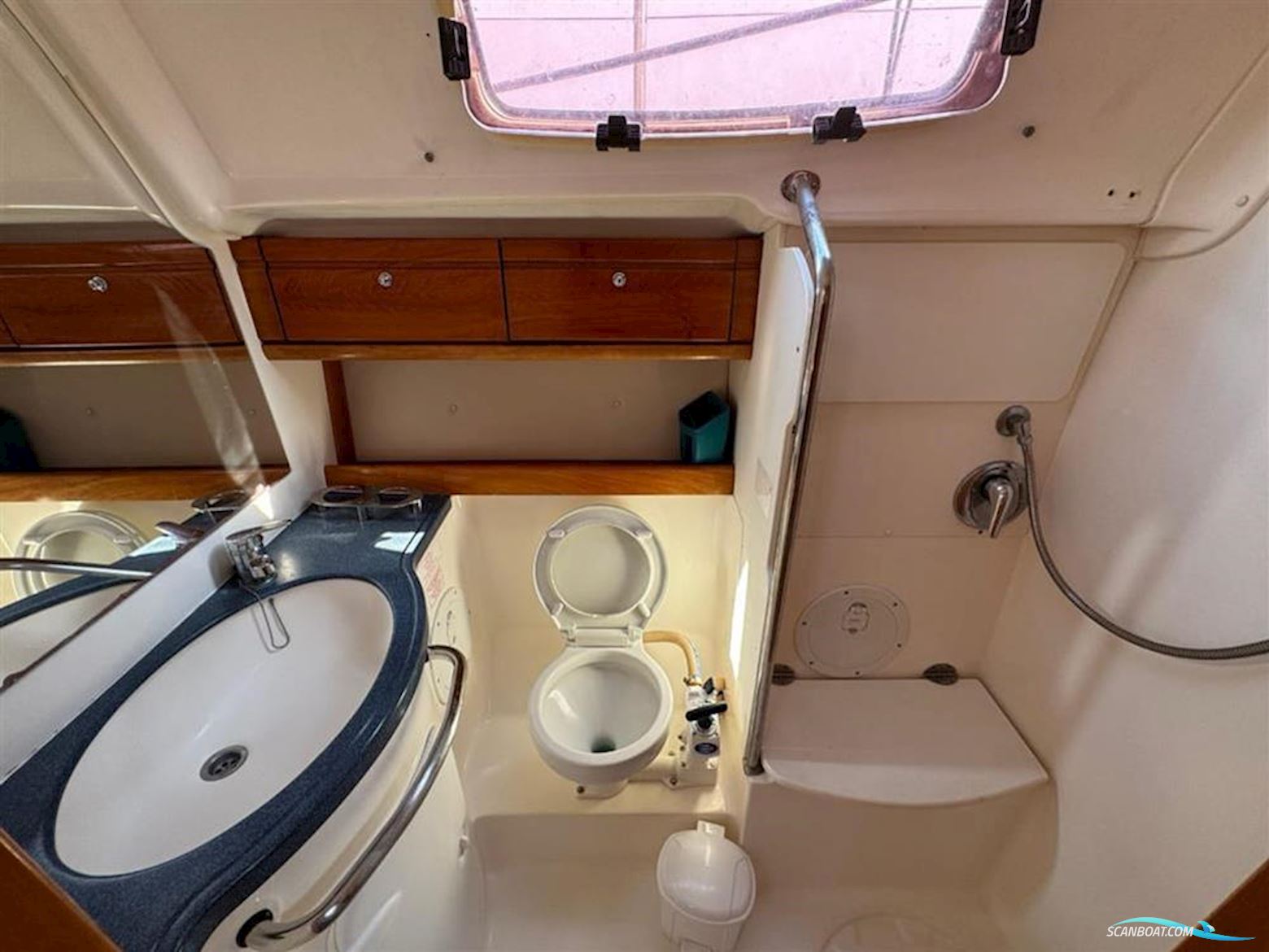 Bavaria 42 CRUISER