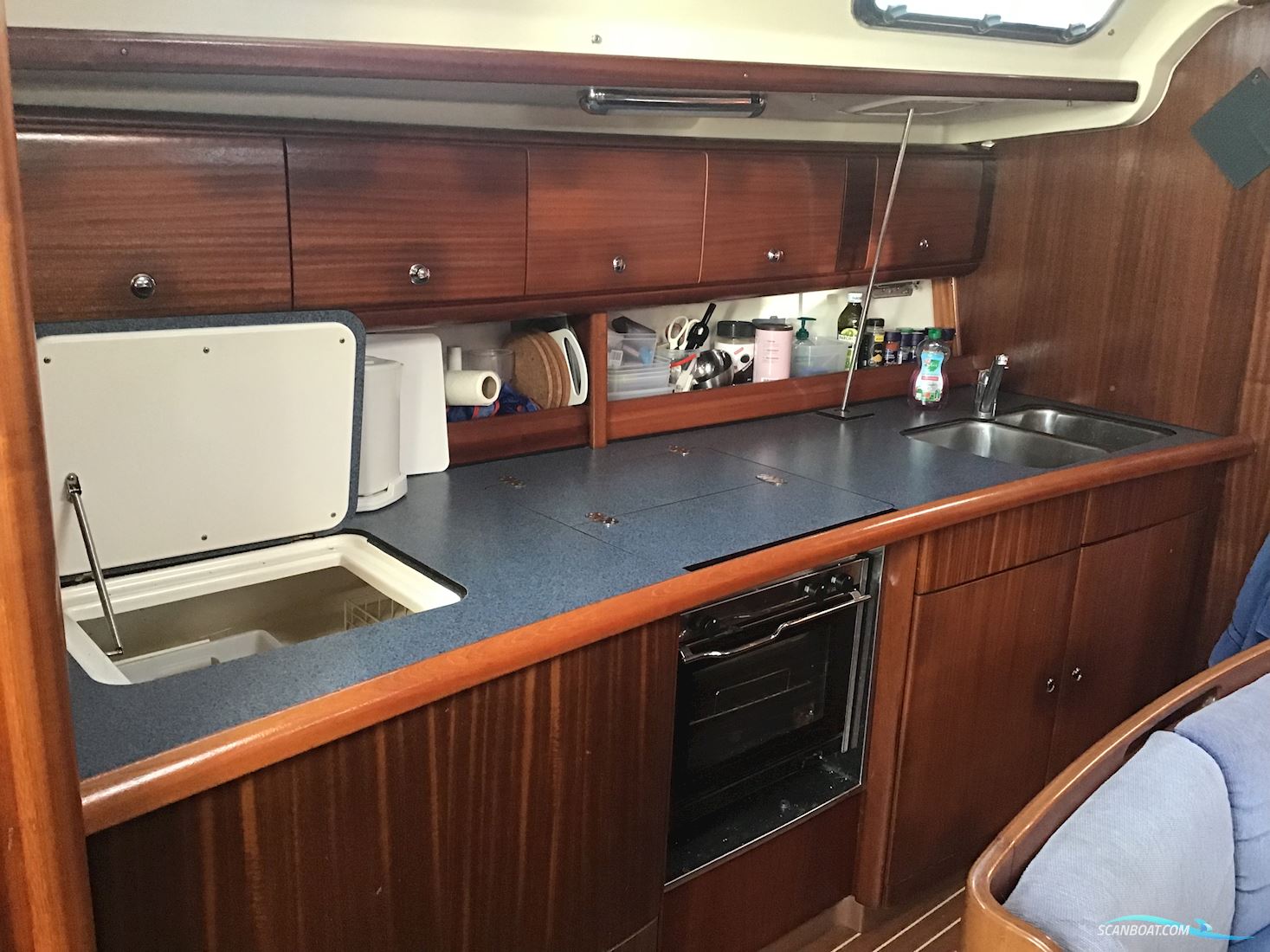 Bavaria 44