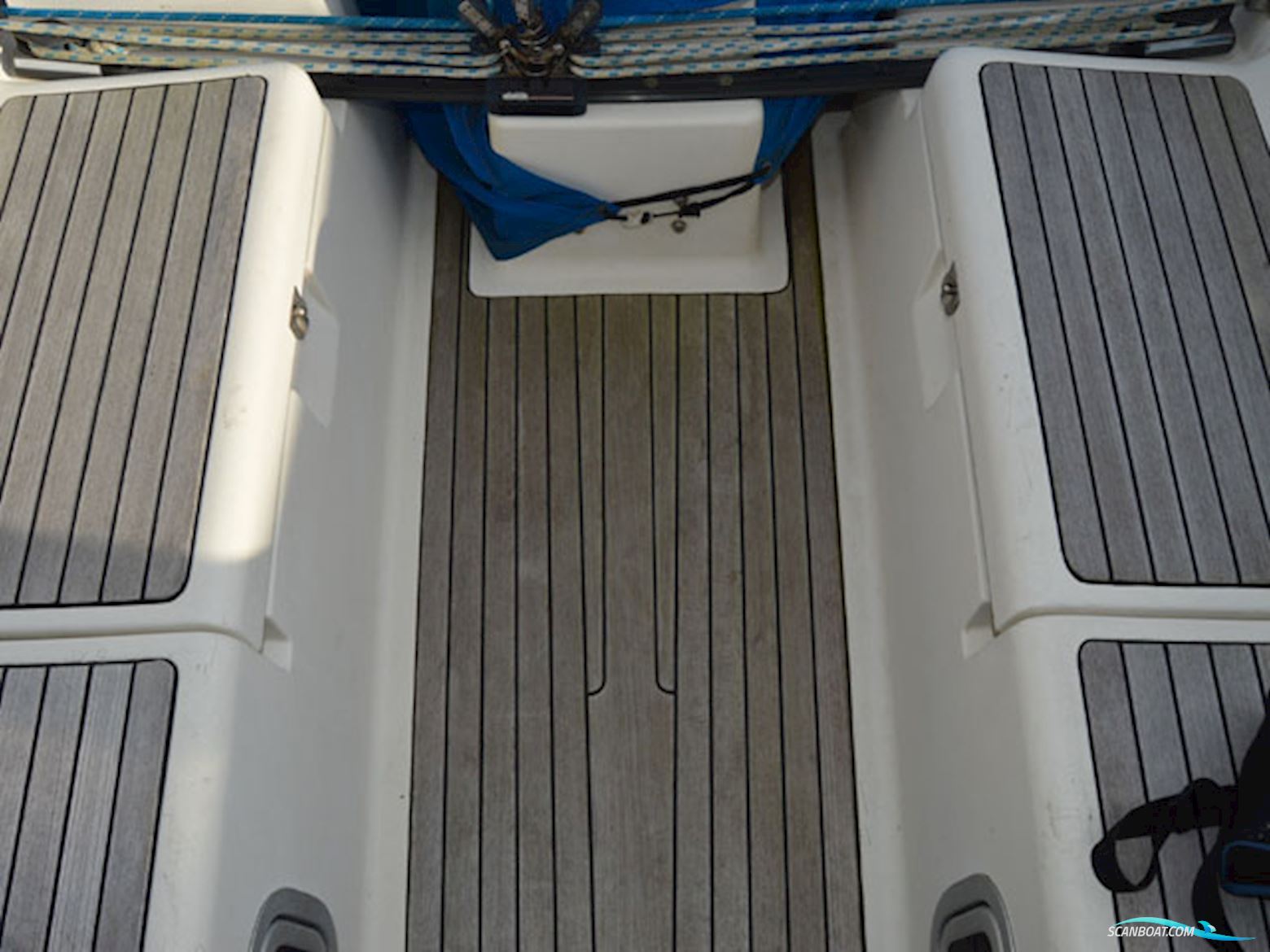 Bavaria 44