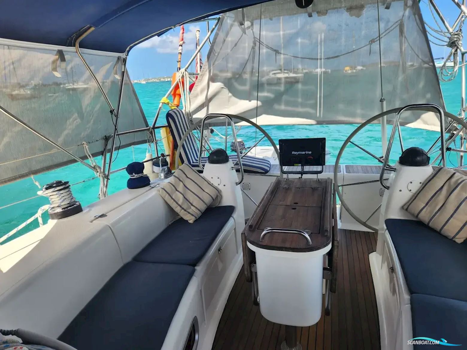 Bavaria 44