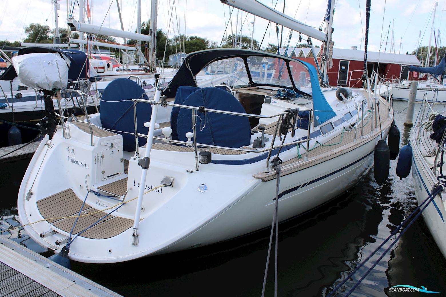 Bavaria 44