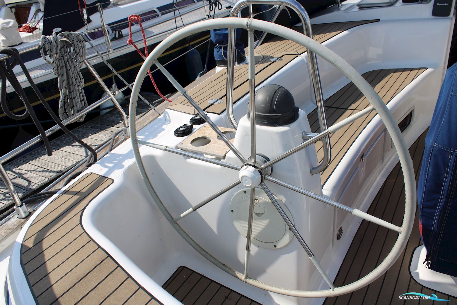 Bavaria 44