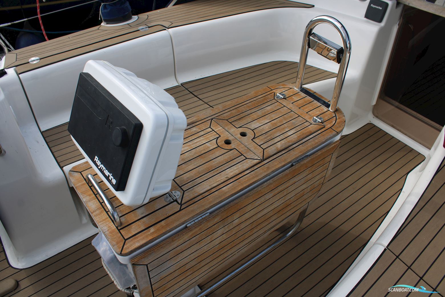 Bavaria 44