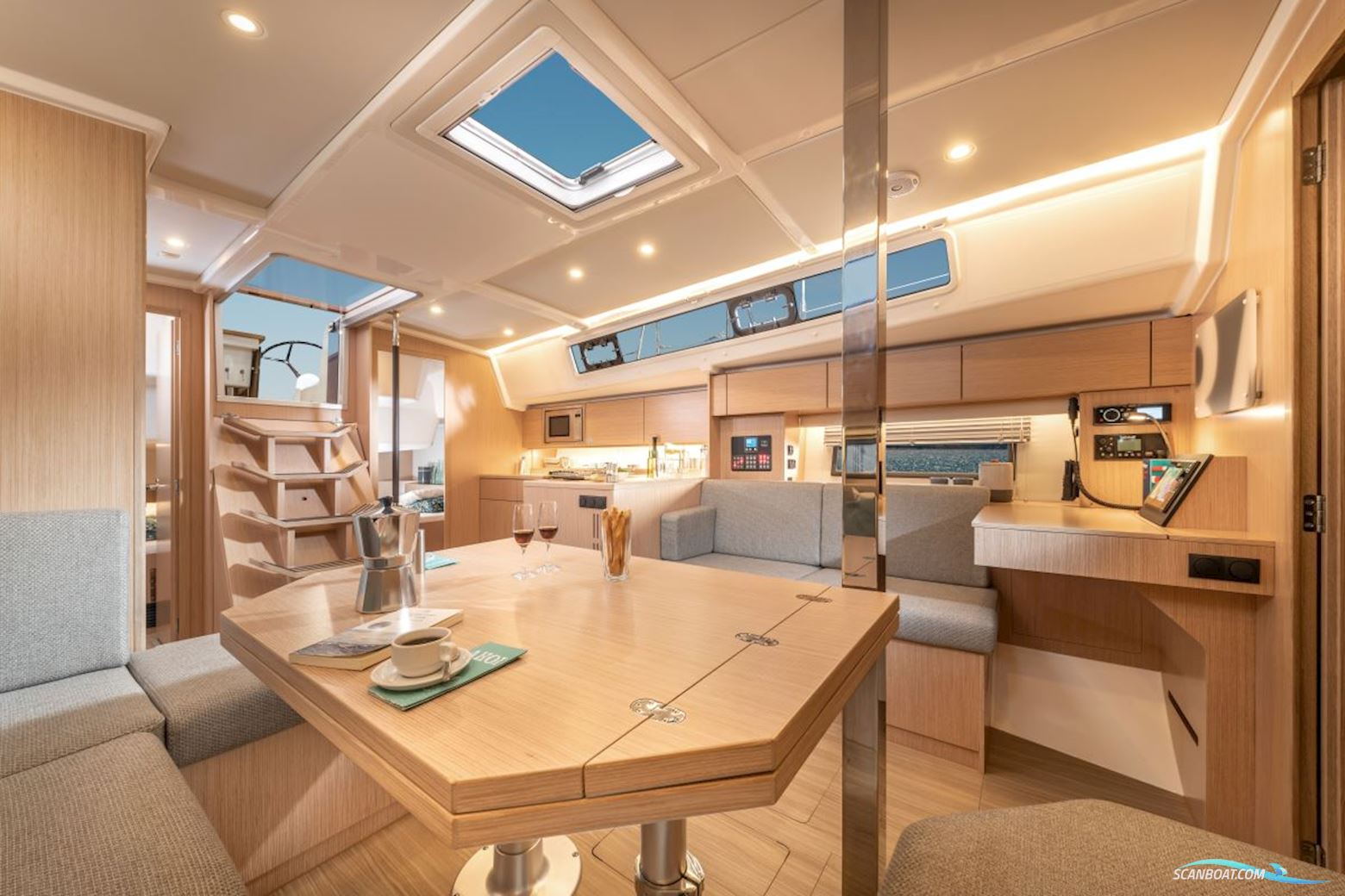 Bavaria C 42 