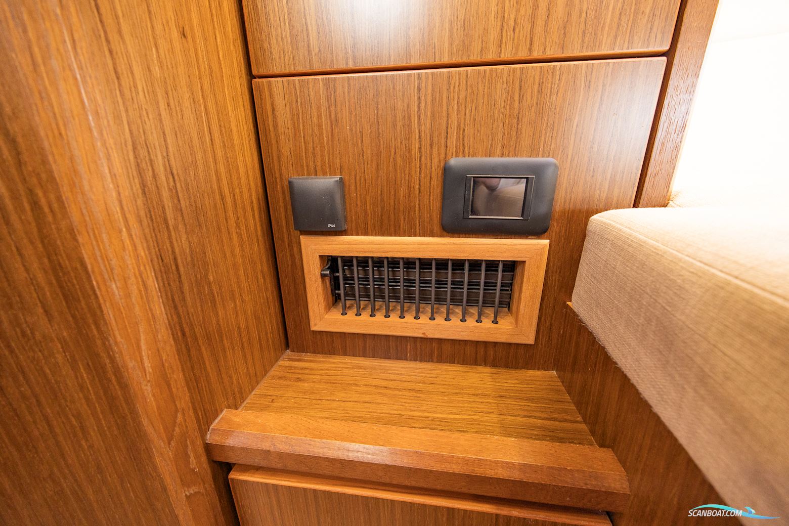 Bavaria C45 Style