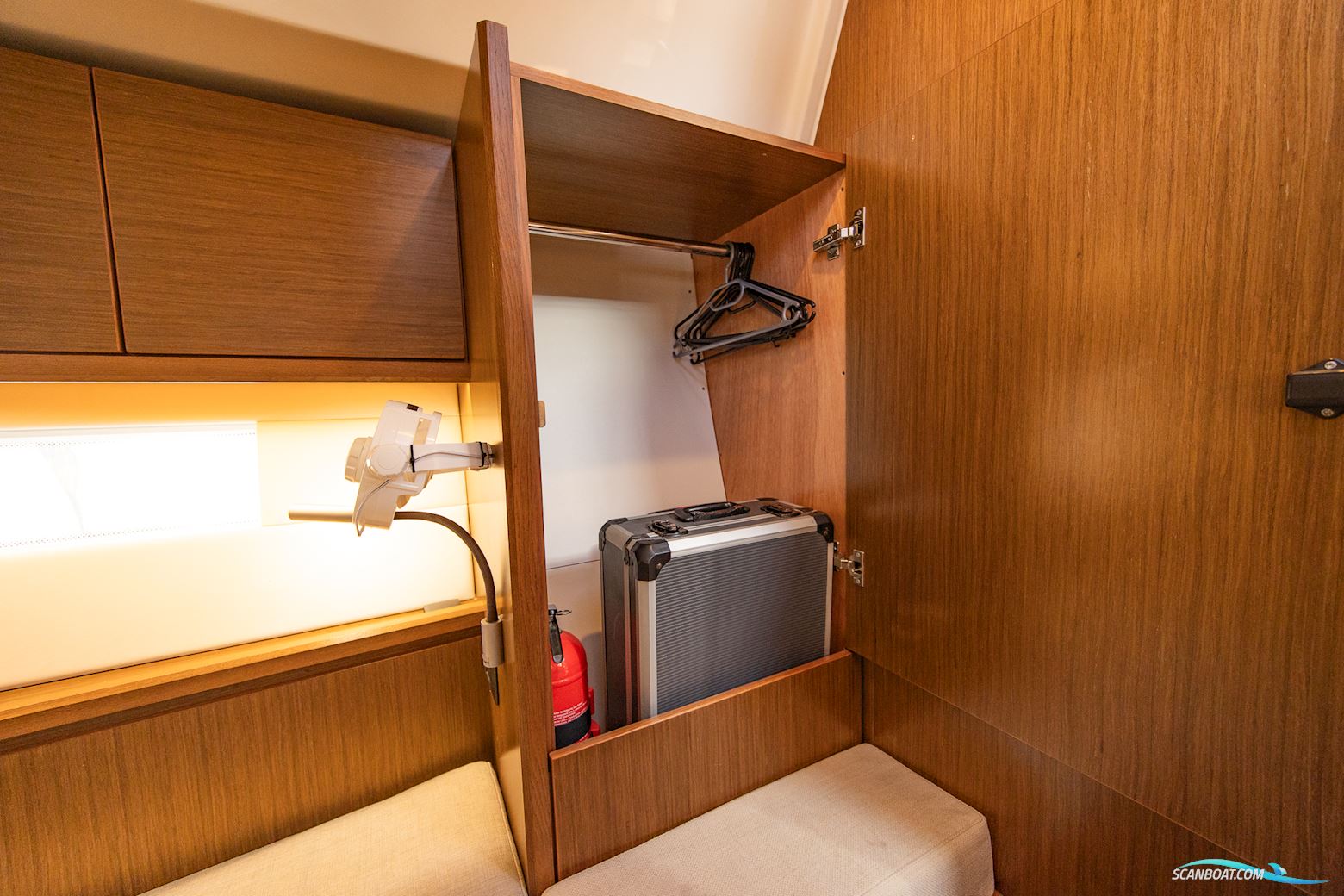 Bavaria C45 Style