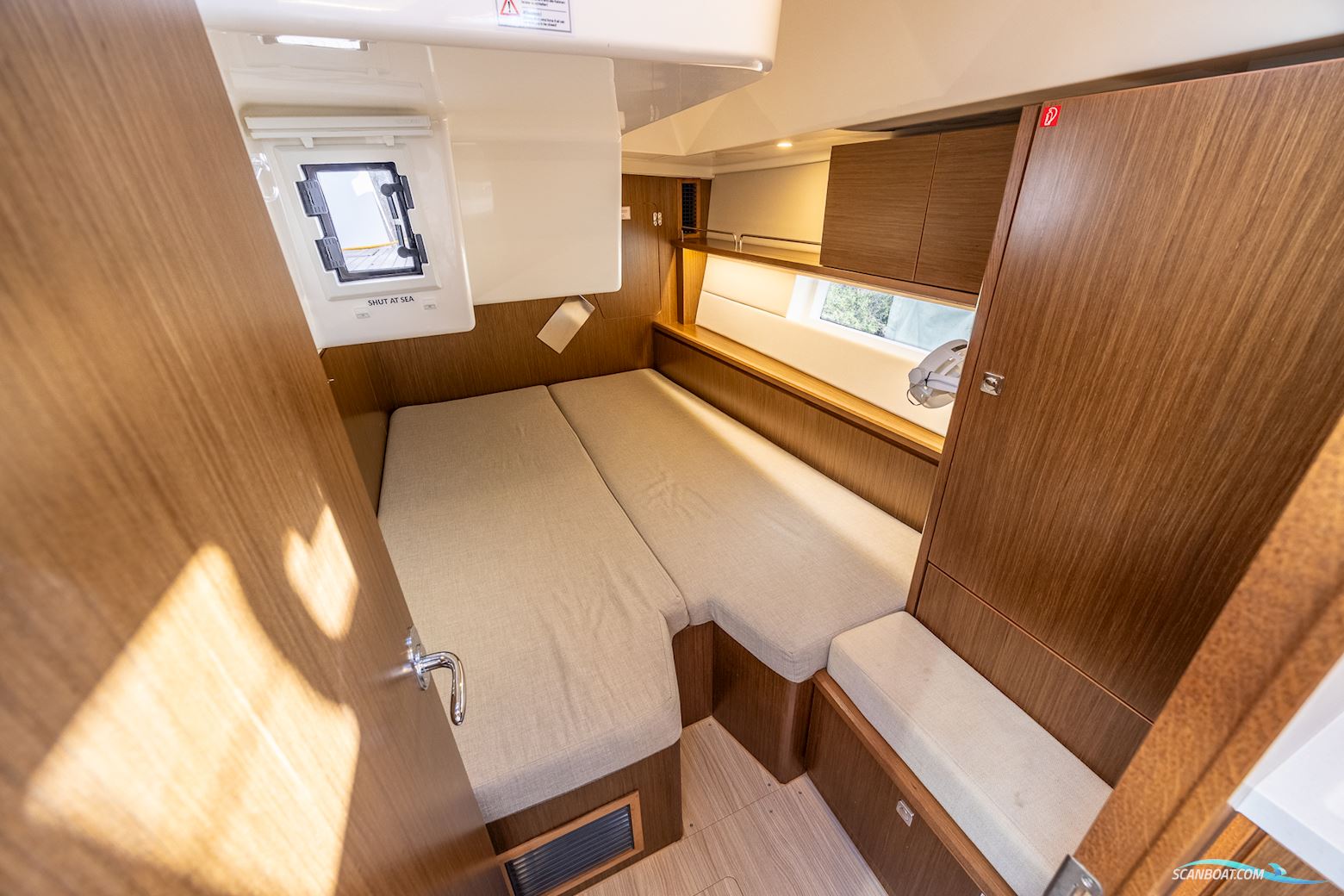 Bavaria C45 Style