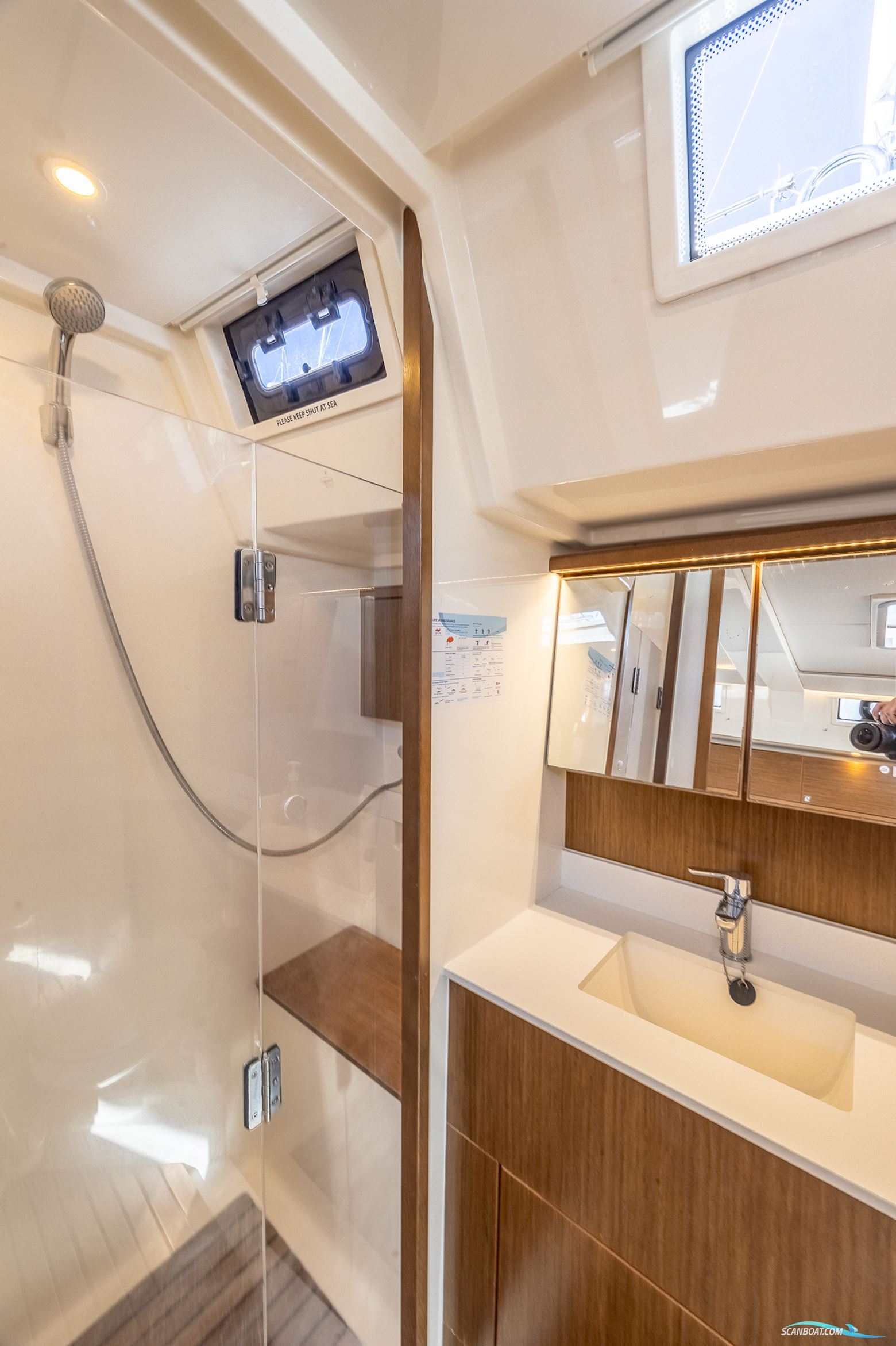 Bavaria C45 Style