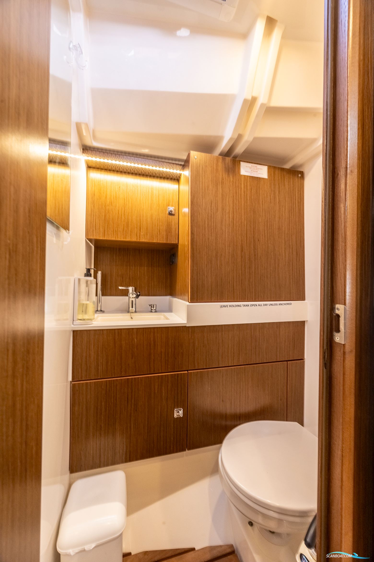 Bavaria C45 Style