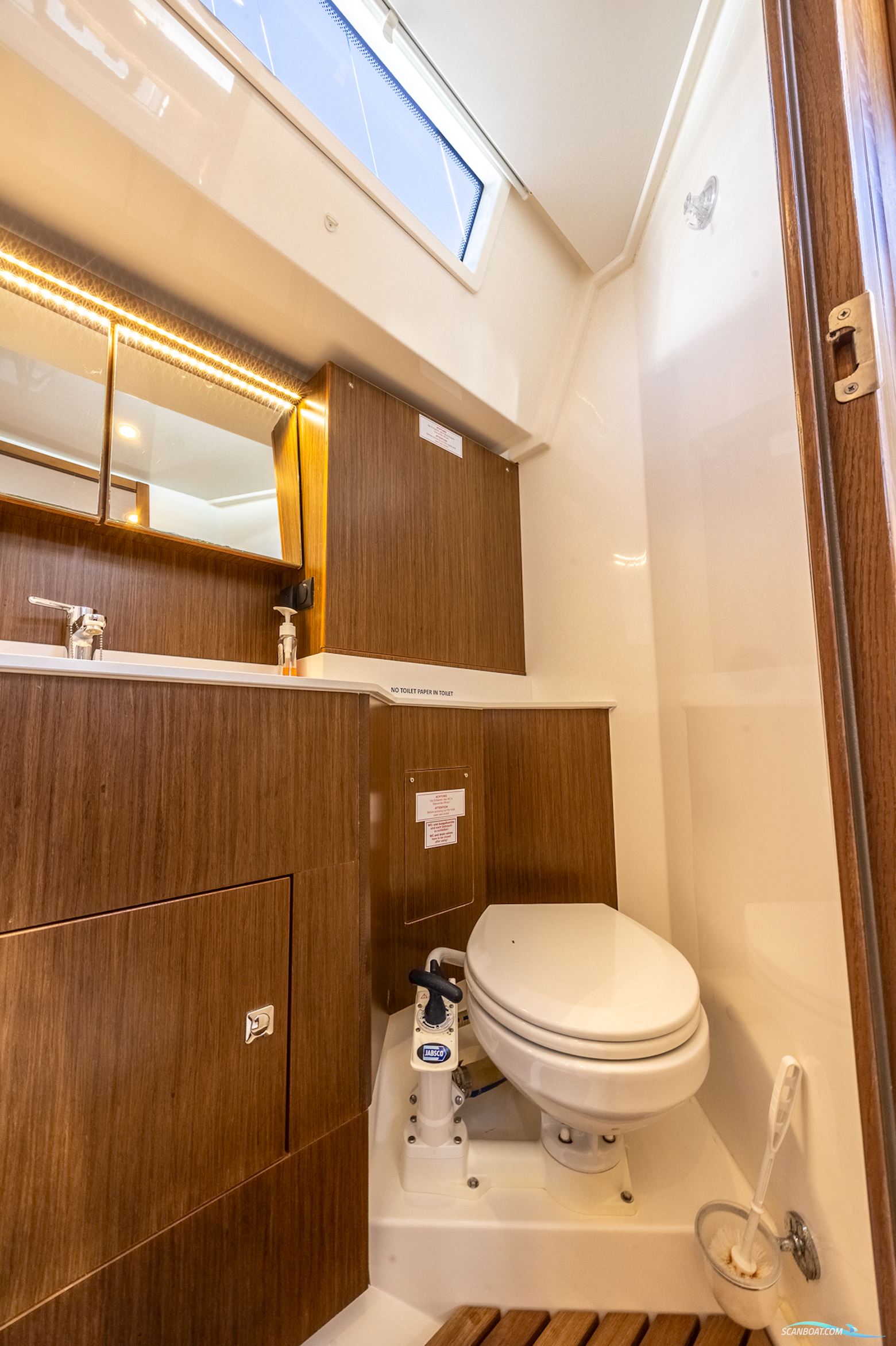 Bavaria C45 Style