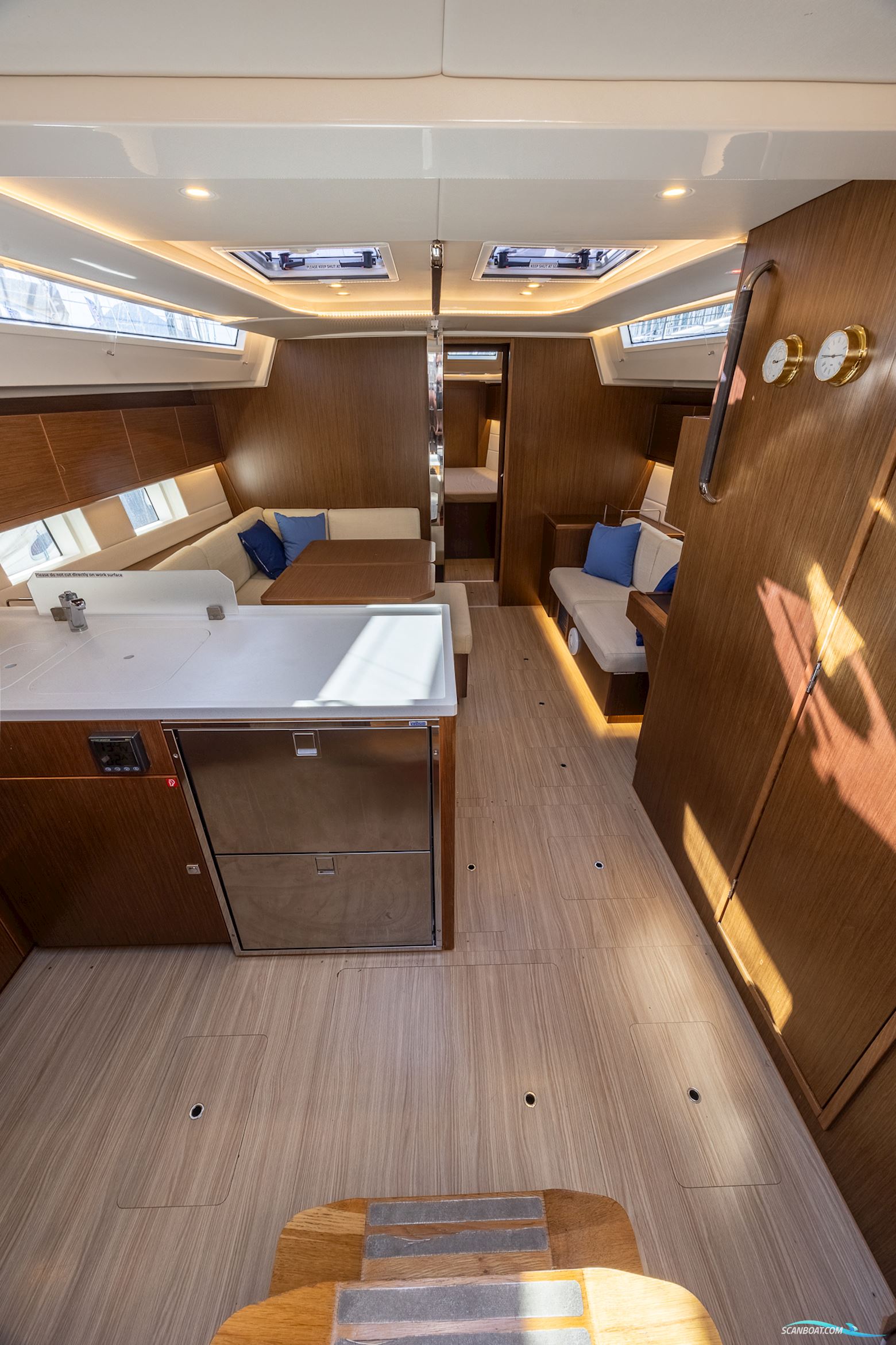 Bavaria C45 Style