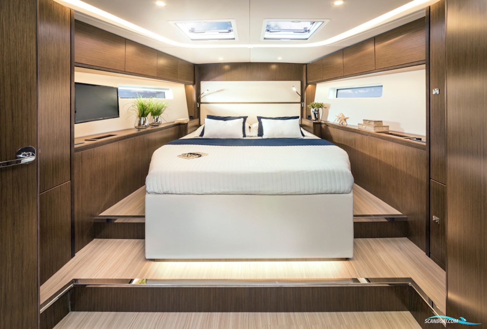 Bavaria C57 Style