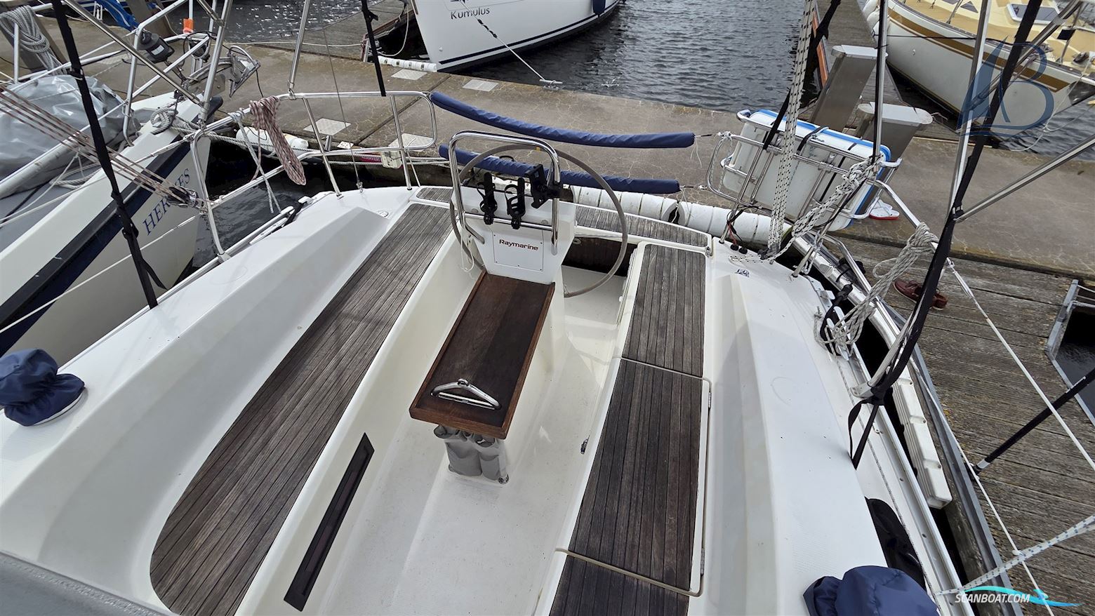 Bavaria Cruiser 32 Short Keel