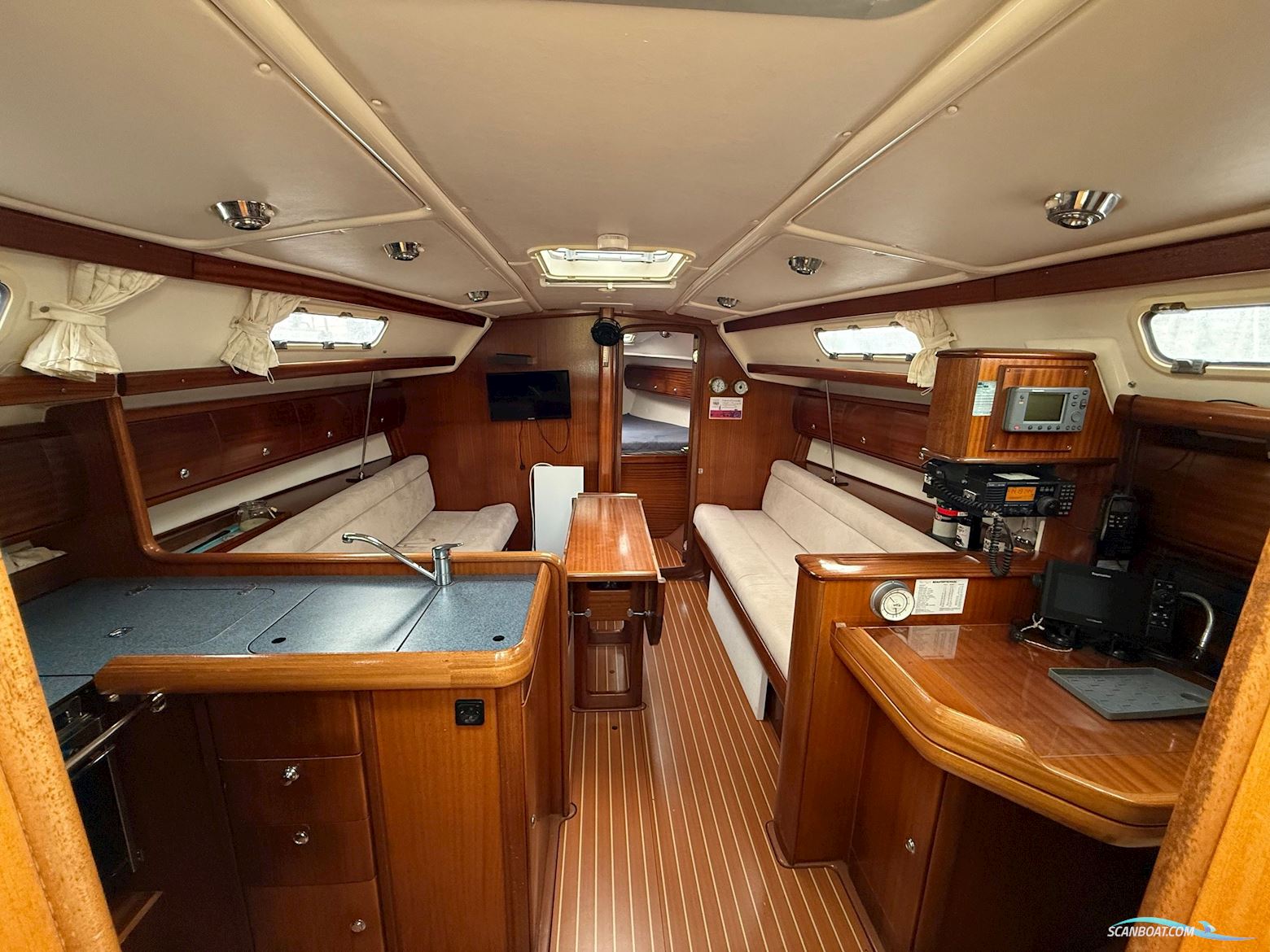 Bavaria Cruiser 36