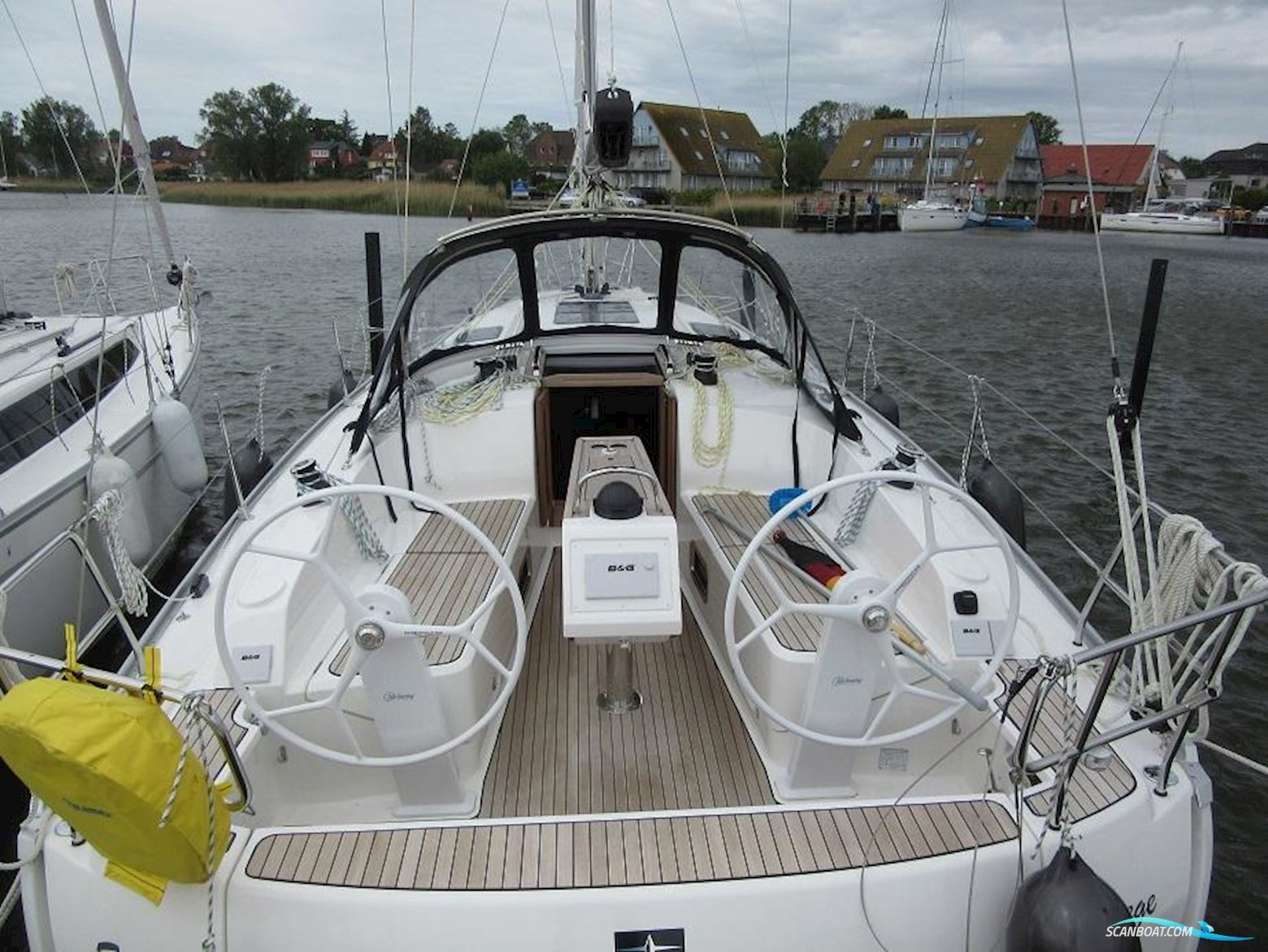 Bavaria Cruiser 37