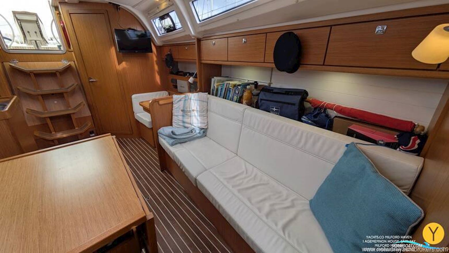 Bavaria Cruiser 37