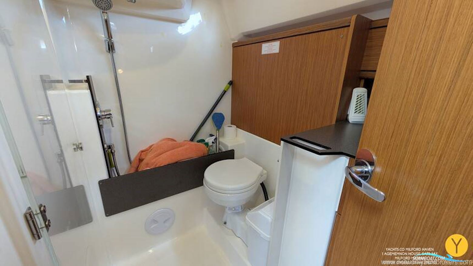 Bavaria Cruiser 37