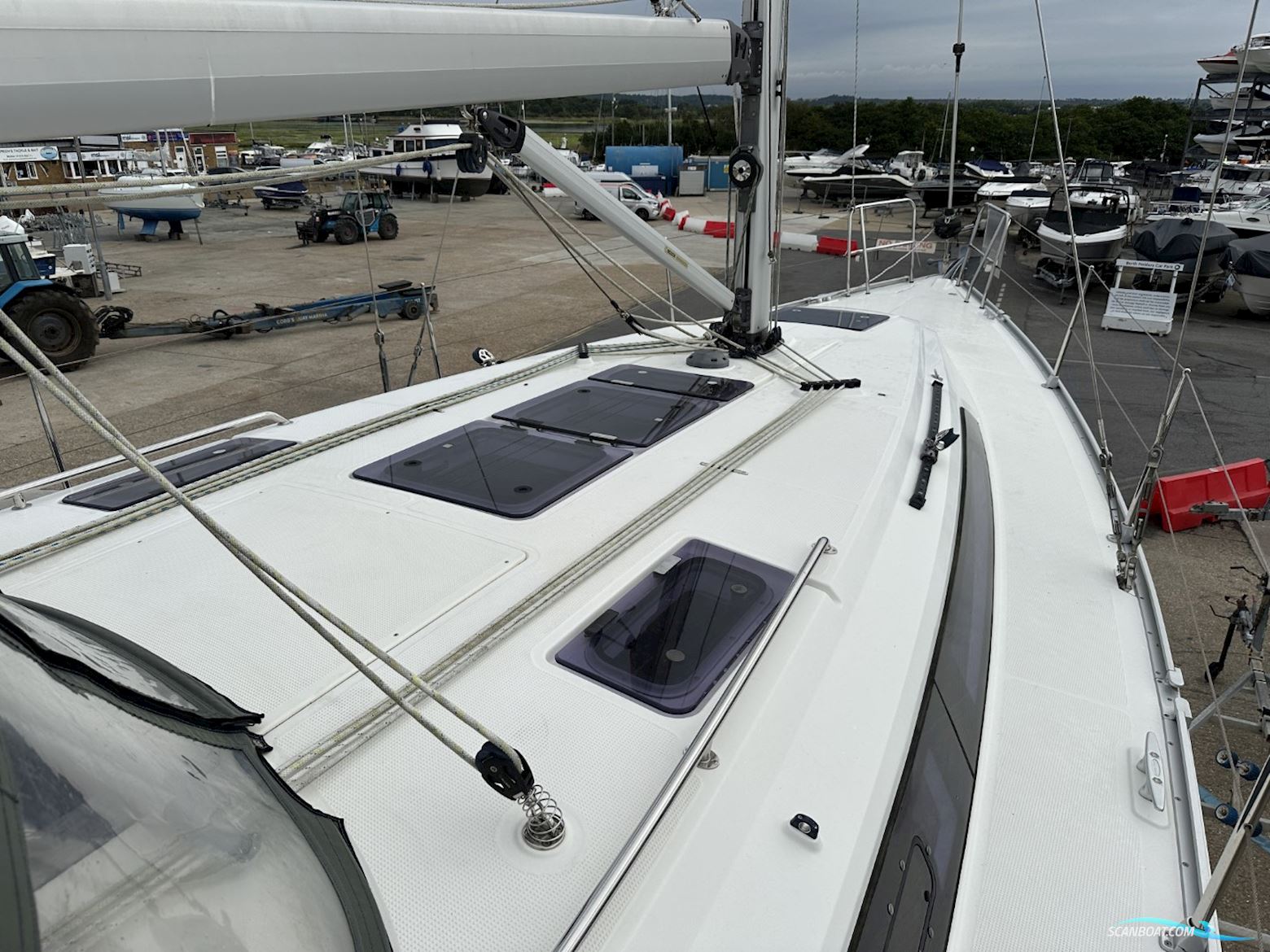 Bavaria Cruiser 37