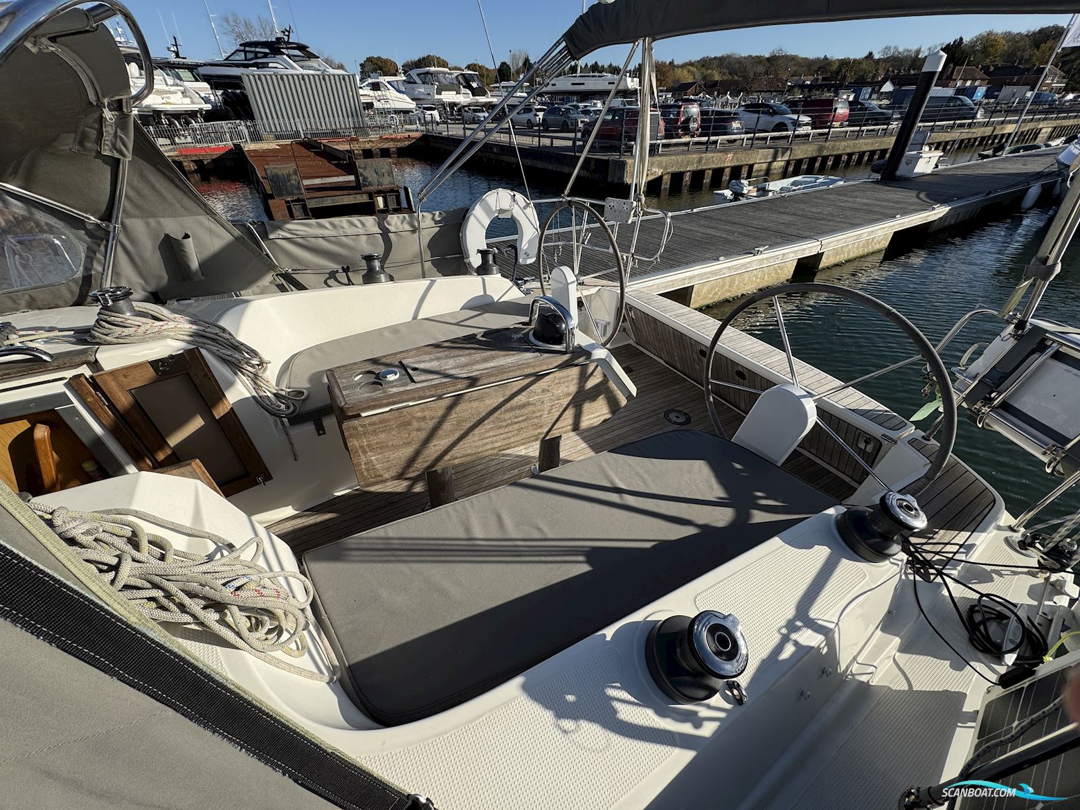 Bavaria Cruiser 37