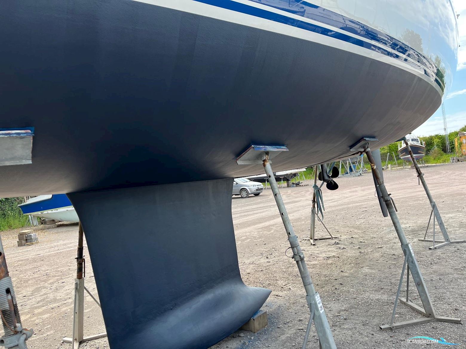 Bavaria Vision 42 Blue Edition