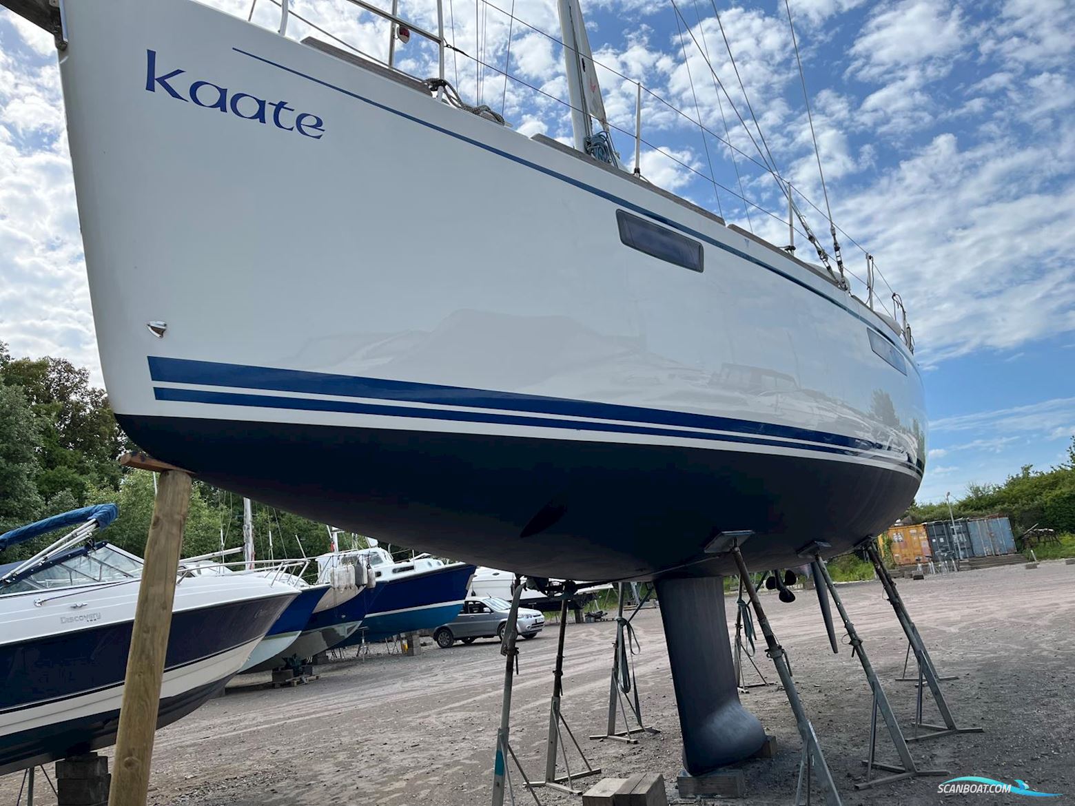 Bavaria Vision 42 Blue Edition
