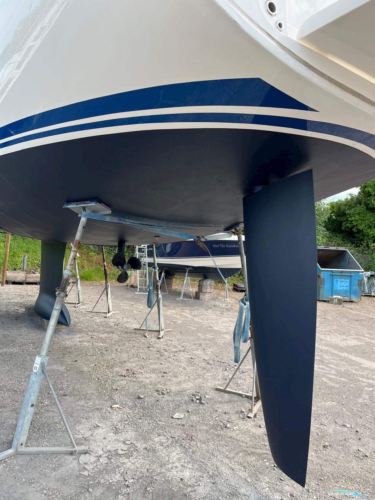 Bavaria Vision 42 Blue Edition