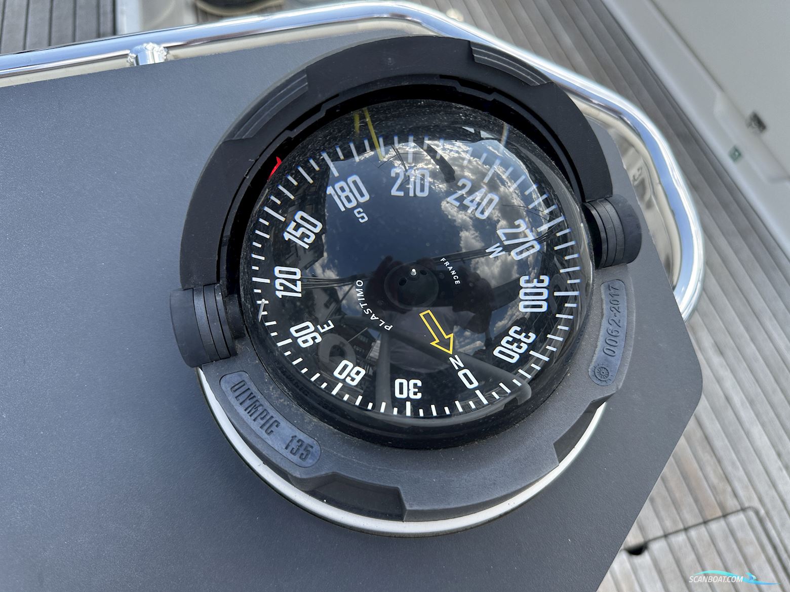 Bavaria Vision 42 Blue Edition
