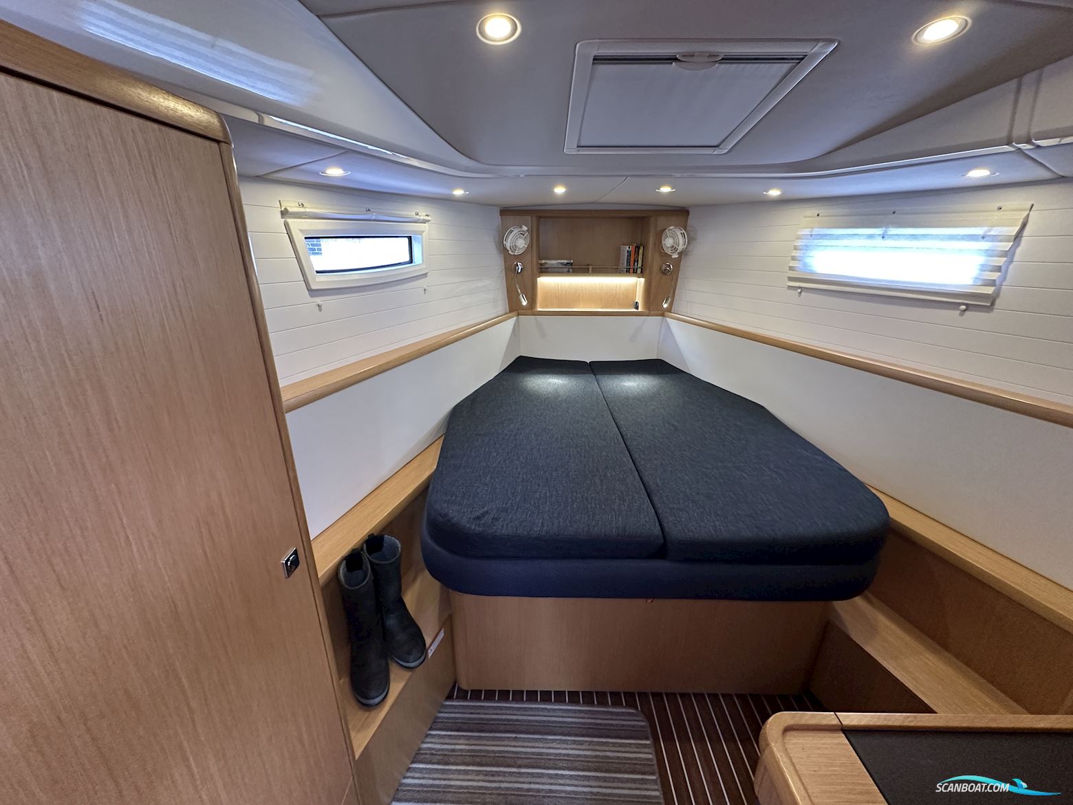 Bavaria Vision 42 Blue Edition