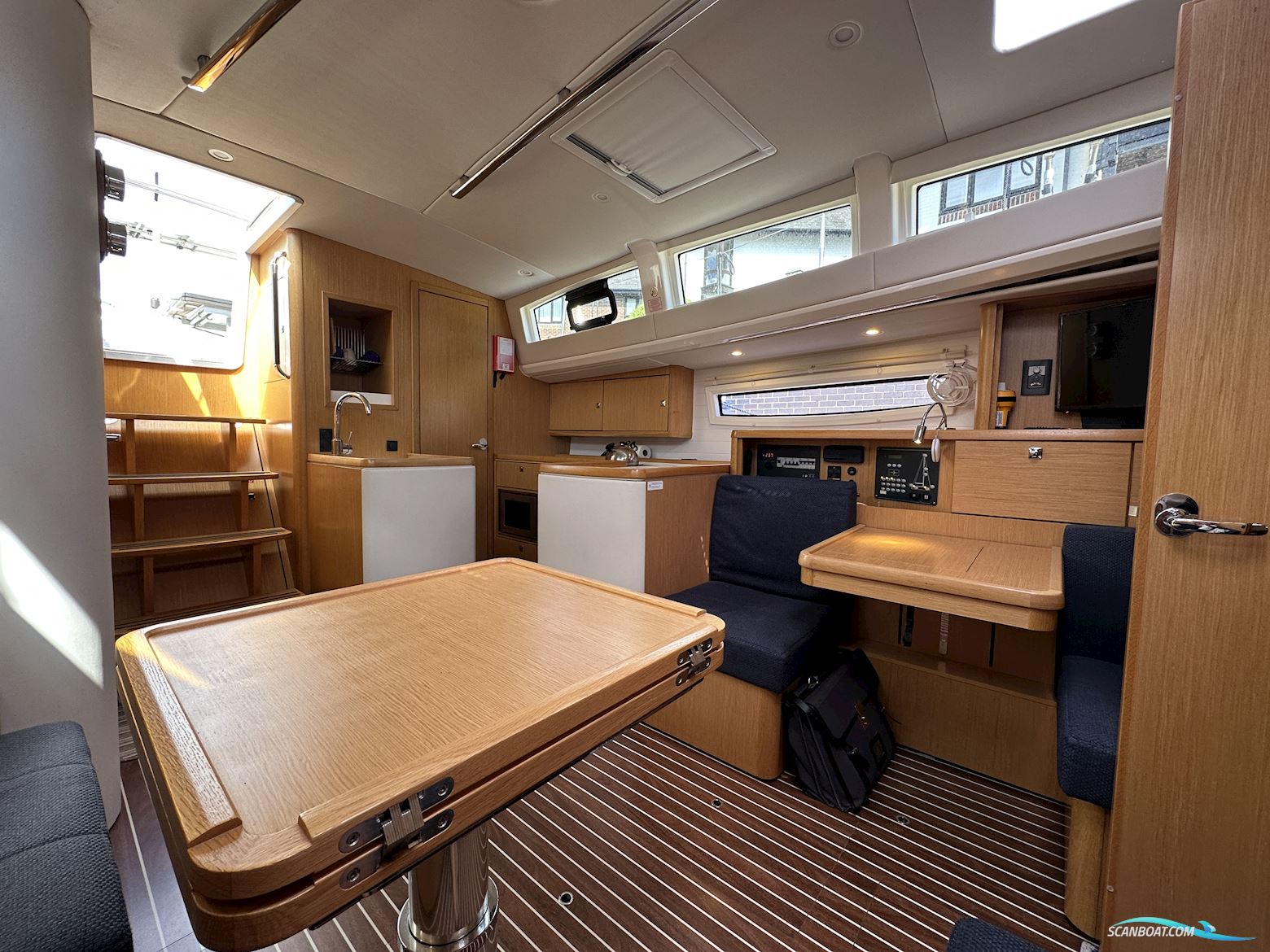 Bavaria Vision 42 Blue Edition
