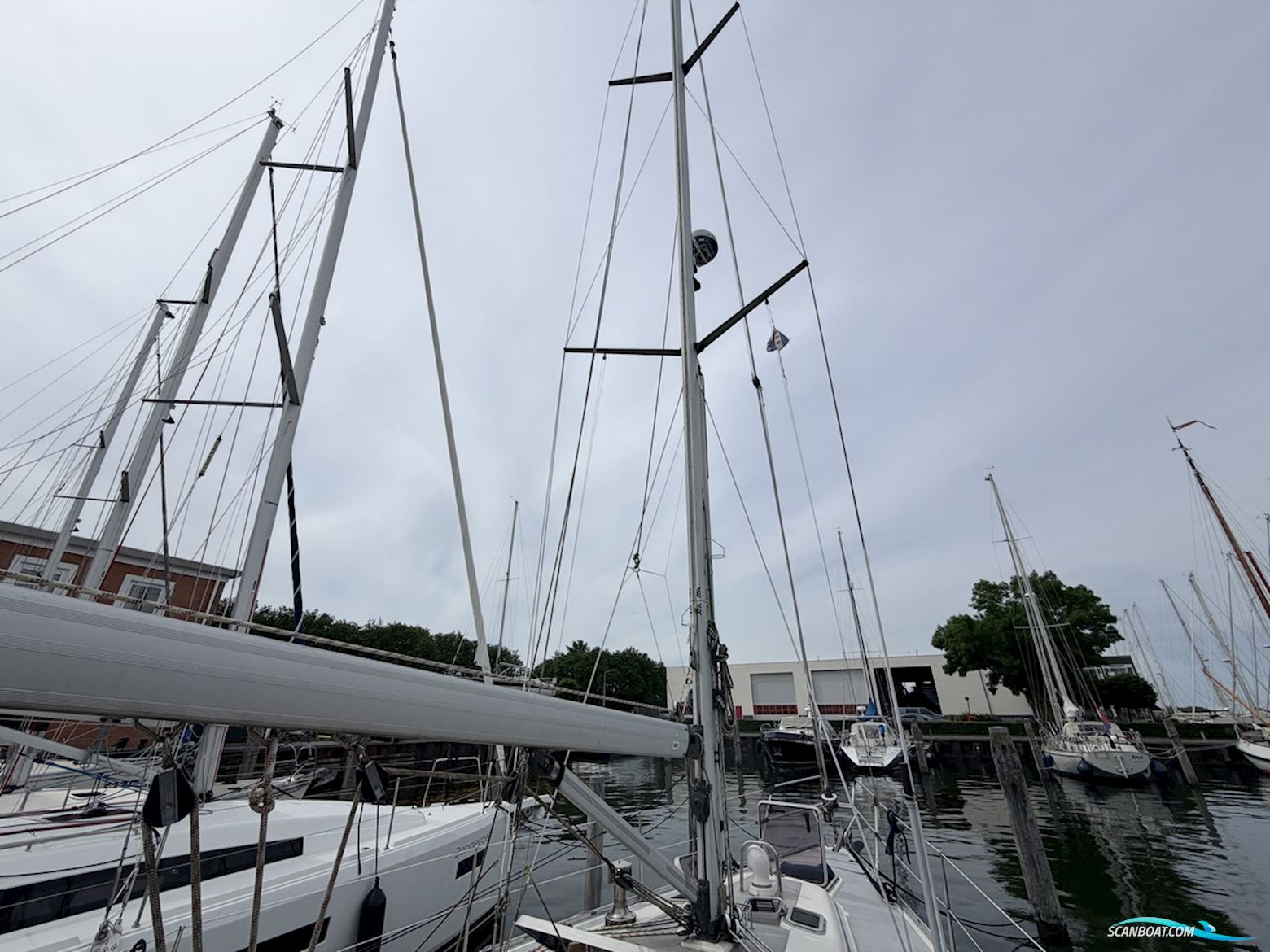 BAVARIA YACHTS 350 Lagoon