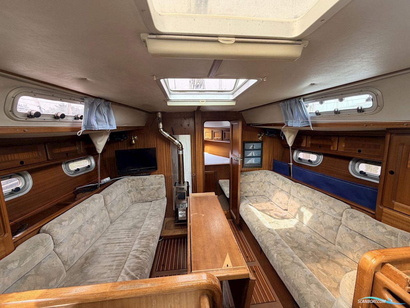 BAVARIA YACHTS 350 Lagoon