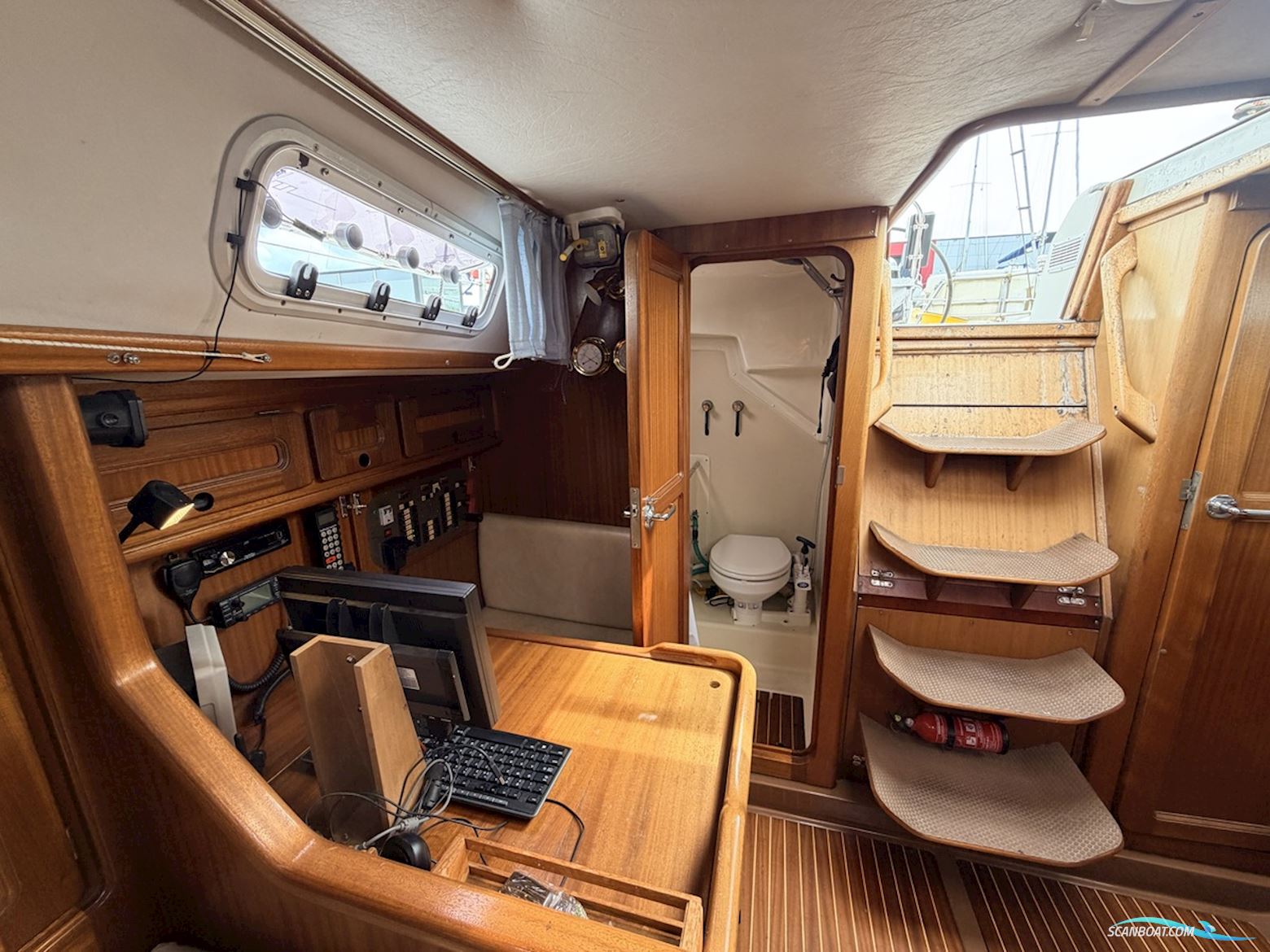 BAVARIA YACHTS 350 Lagoon