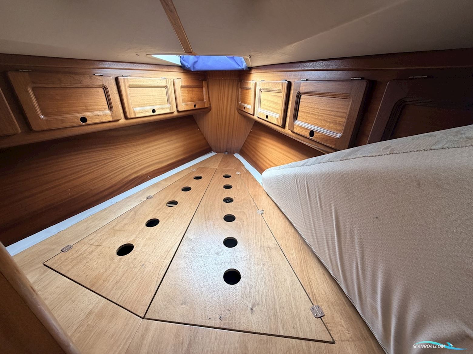 BAVARIA YACHTS 350 Lagoon