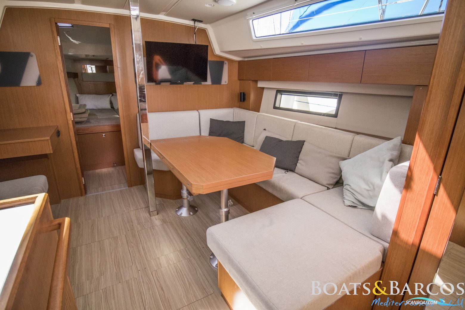 BAVARIA YACHTS C42