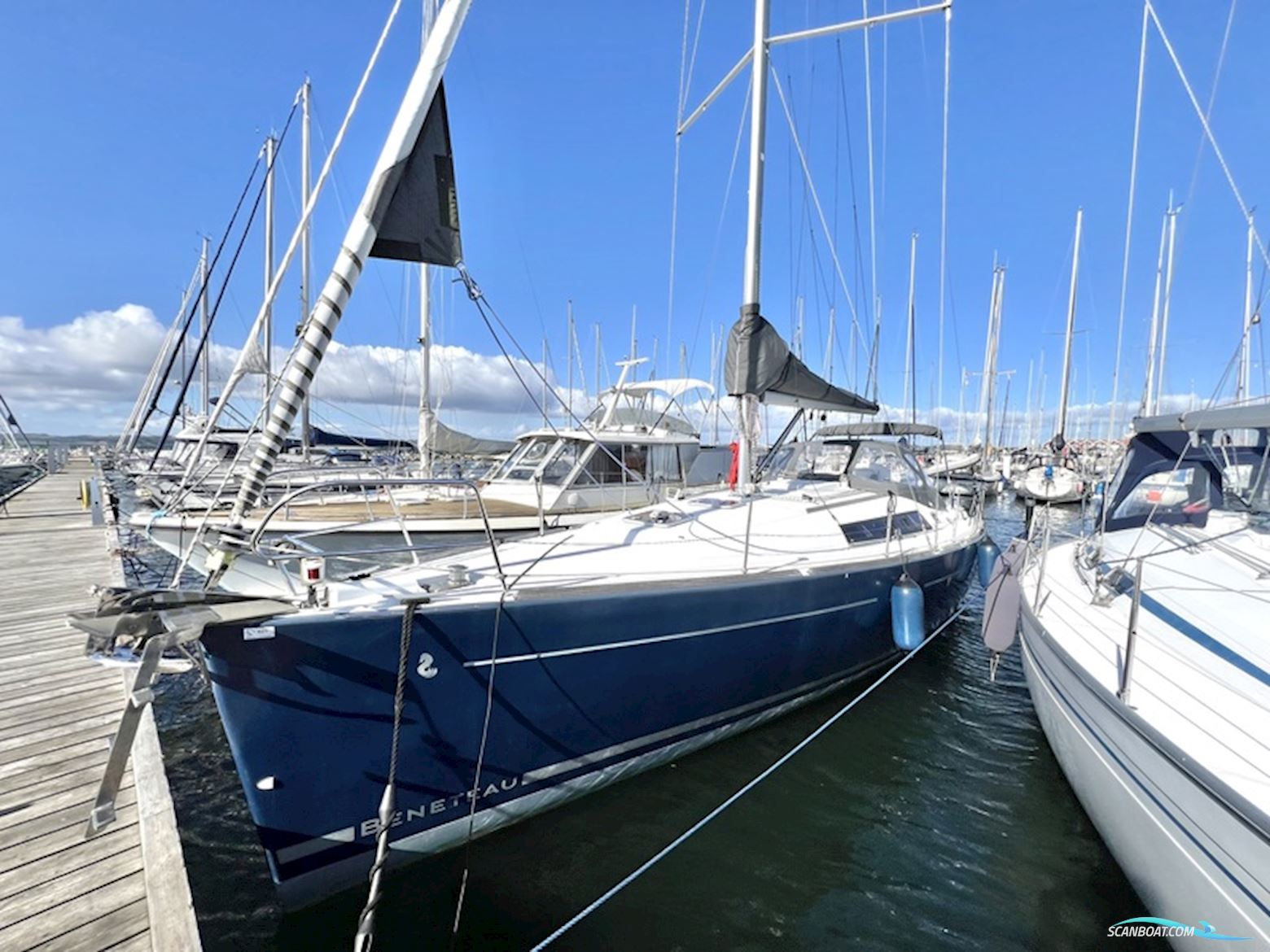 Beneteau 37