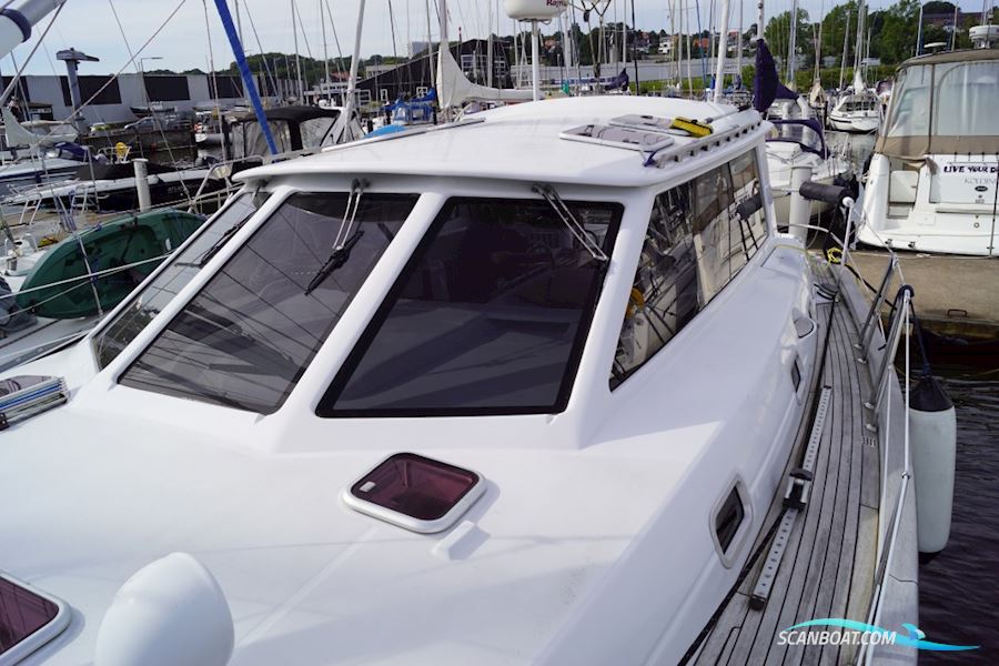 Beneteau 50 - Custom Made Decksalon