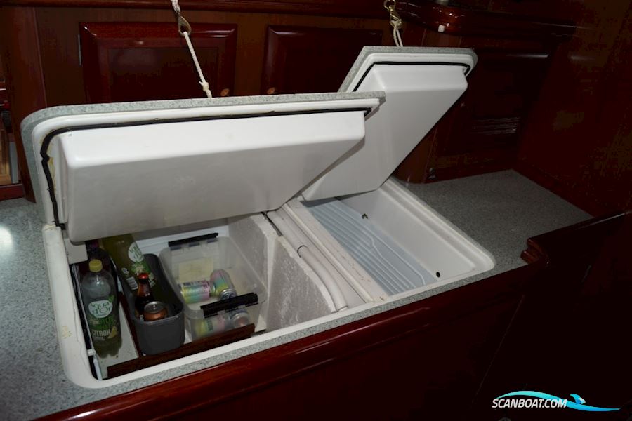 Beneteau 50 - Custom Made Decksalon