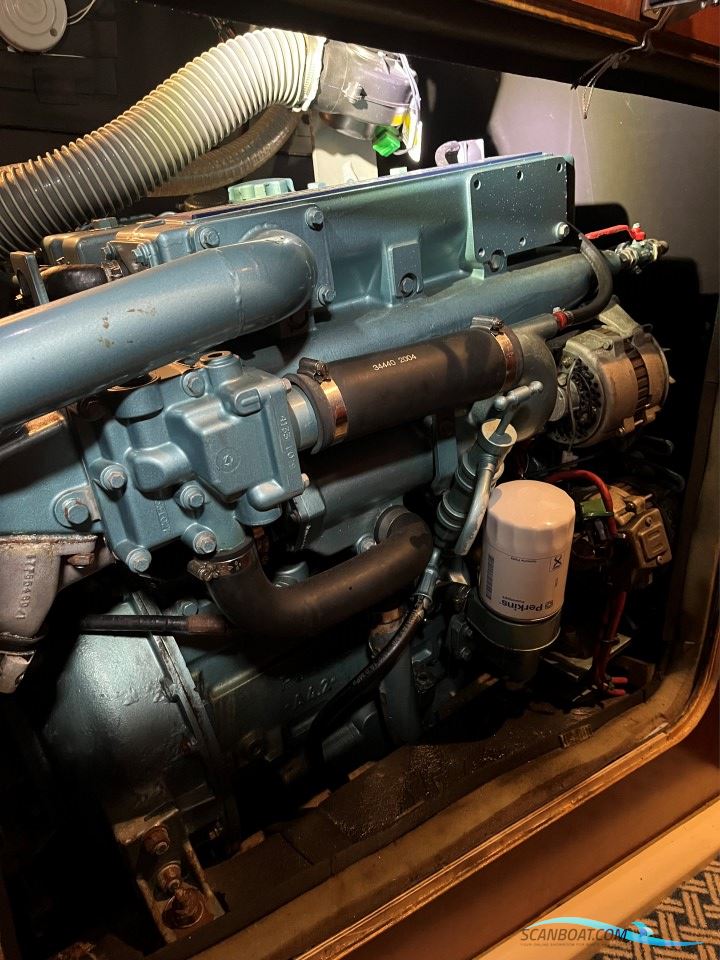 Beneteau 50 - Custom Made Decksalon