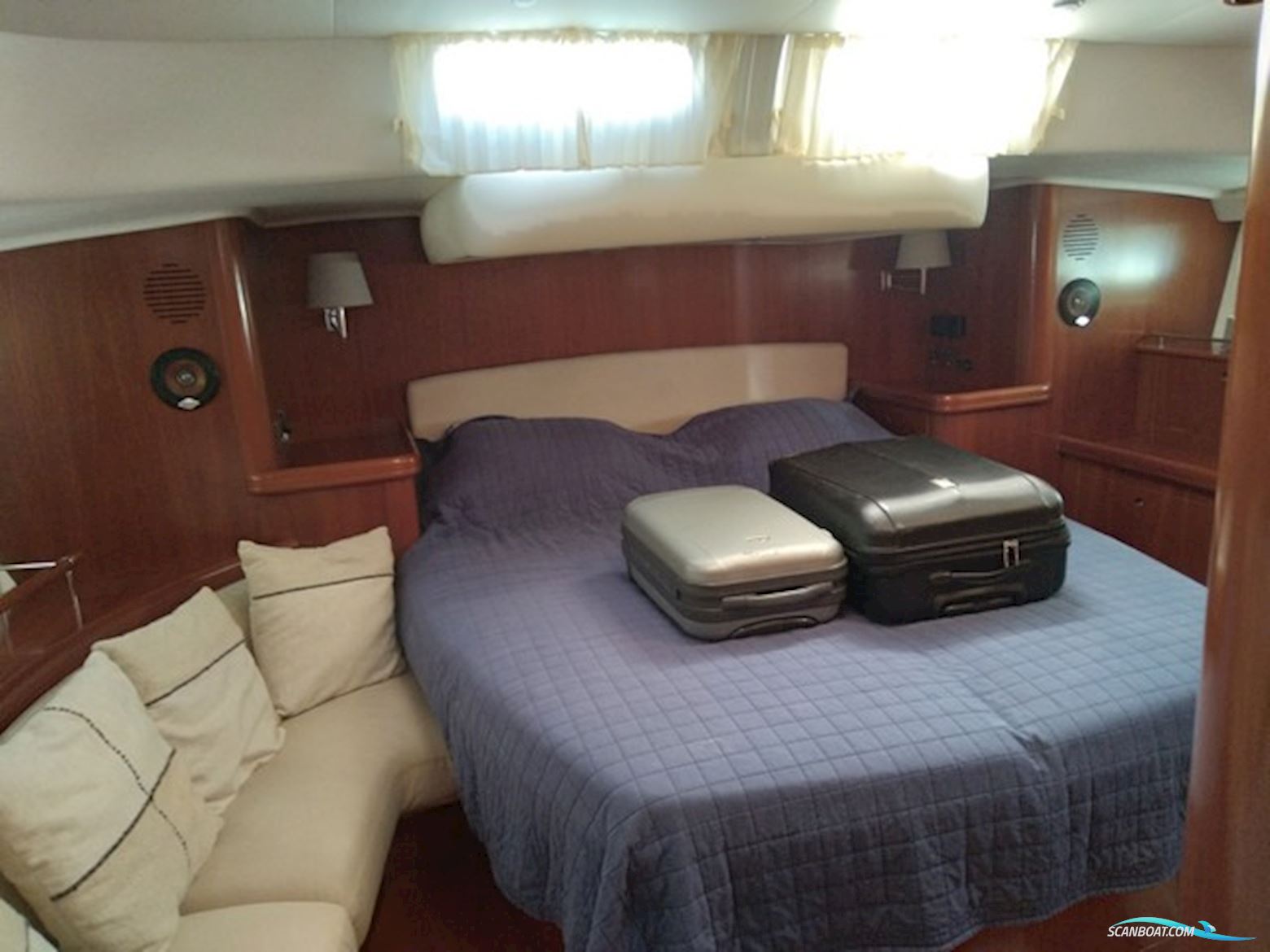 Beneteau 57