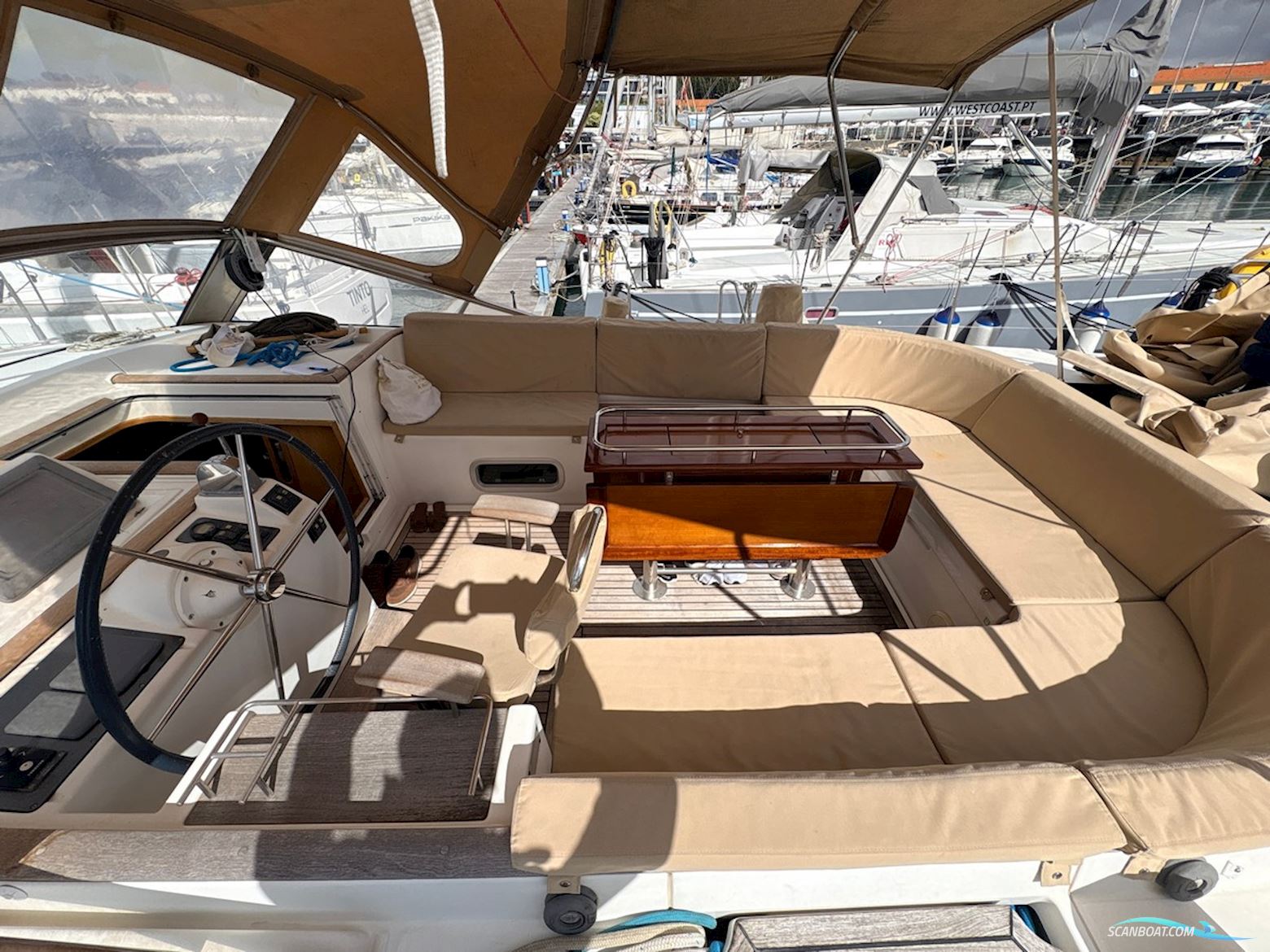 Beneteau 57