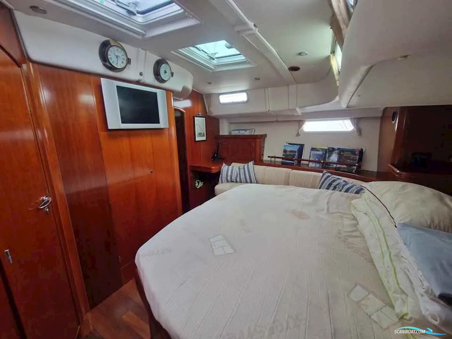 Beneteau 57