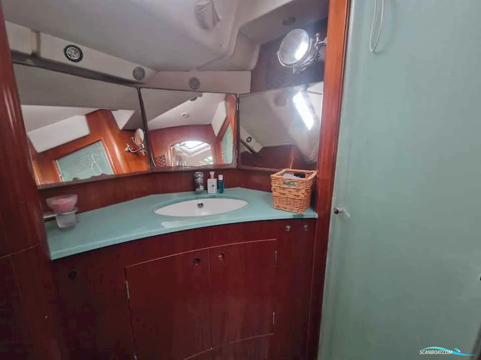 Beneteau 57