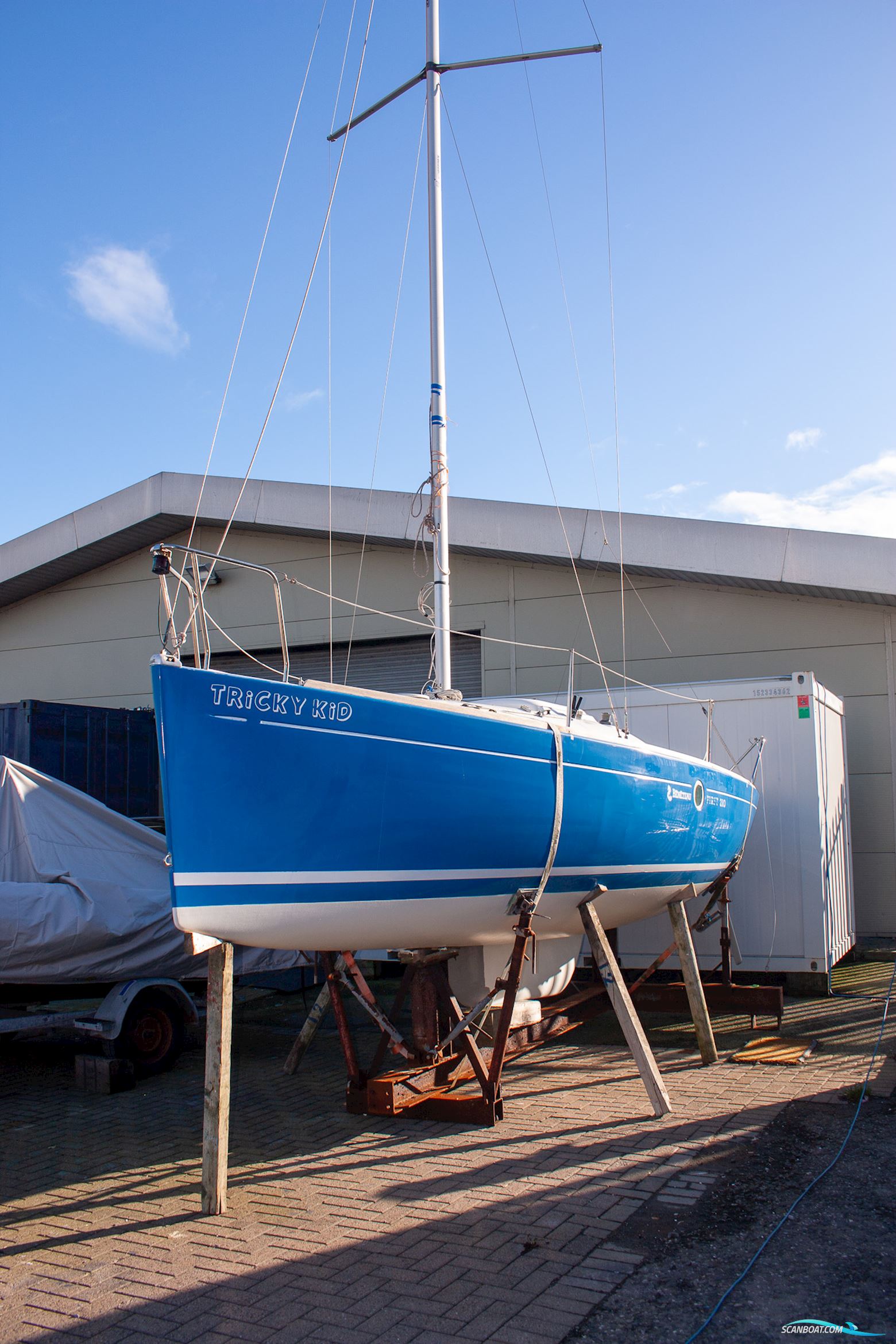 Beneteau First 210