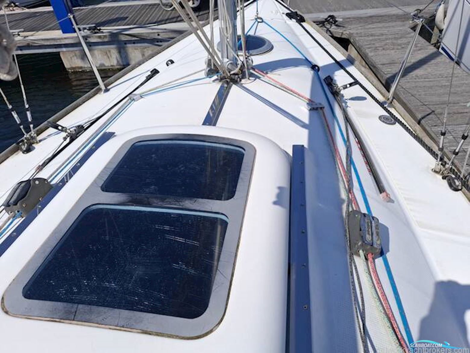 Beneteau First 211