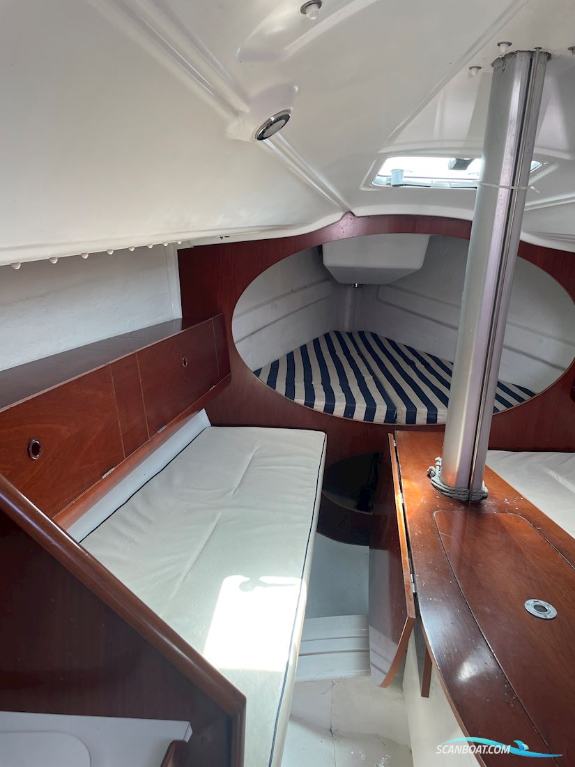 Beneteau First 27.7
