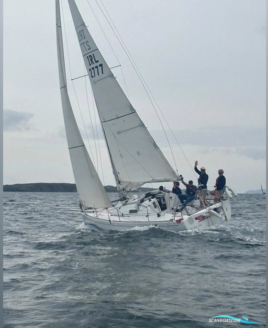Beneteau First 27.7