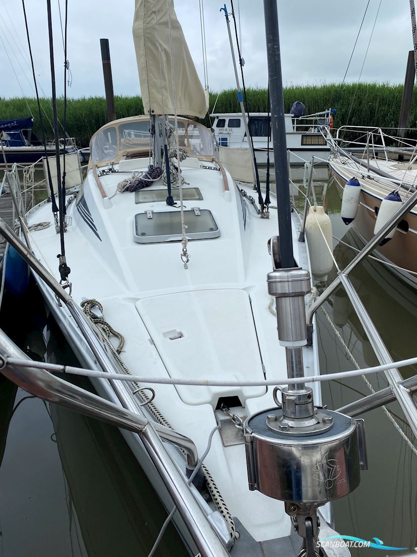 Beneteau First 305