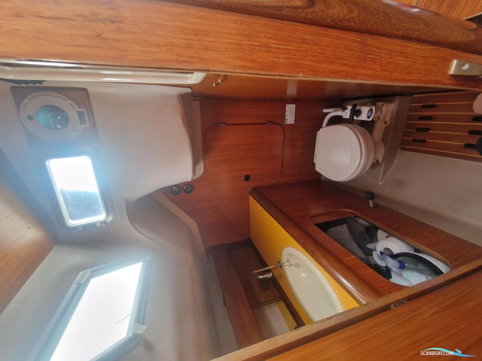 Beneteau First 305